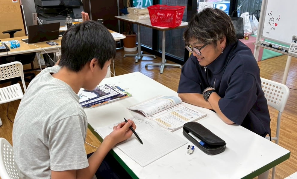 元教員が常駐・テスト対策も安心