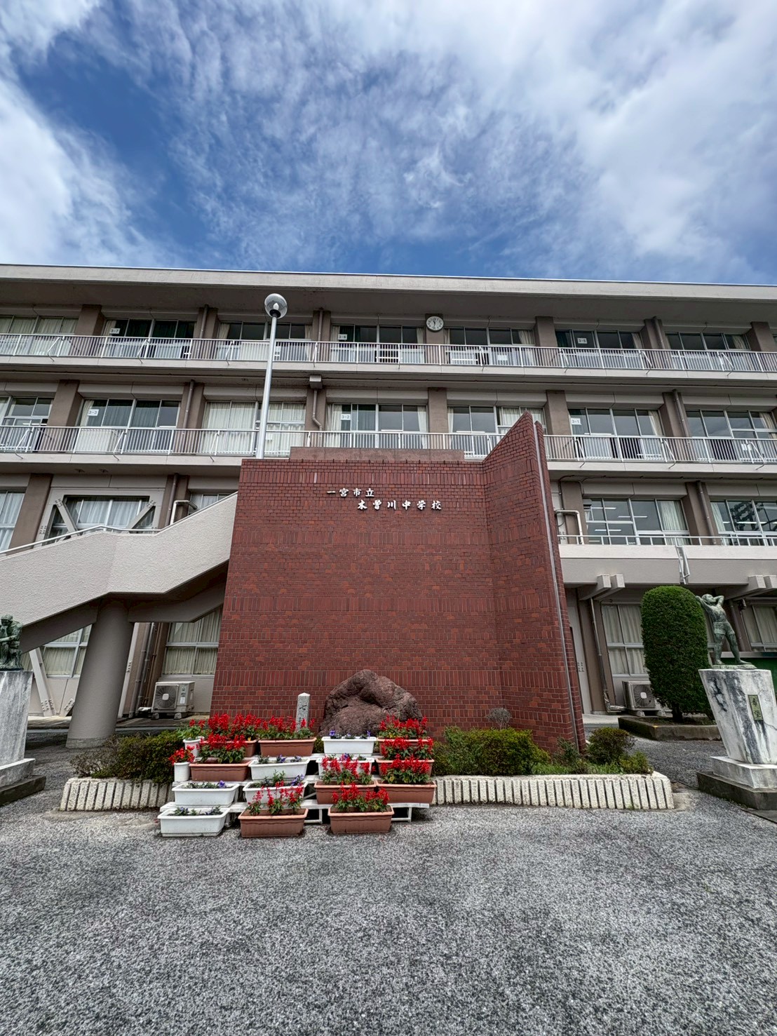 選択肢の一つ（岐阜市、一宮市：フリースクール、通信...
